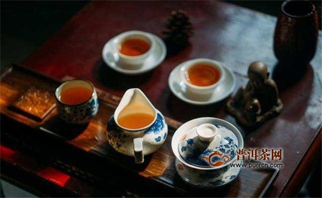 老茶友们会有几十年喝茶的习惯,还是要喝浓茶!