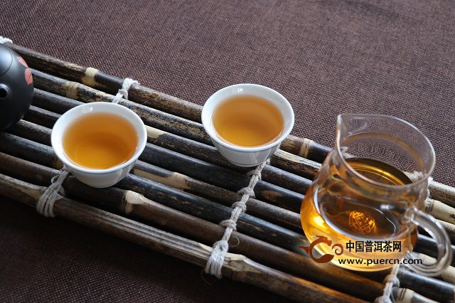 秋天喝什么茶能保护嗓子