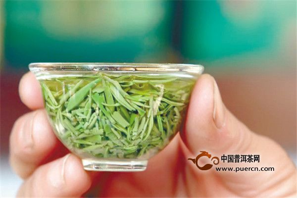 夏天喝绿茶能消暑降温吗?