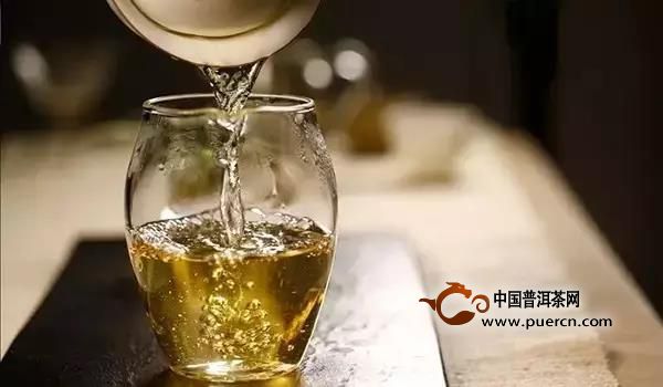 为什么秋茶特别香?