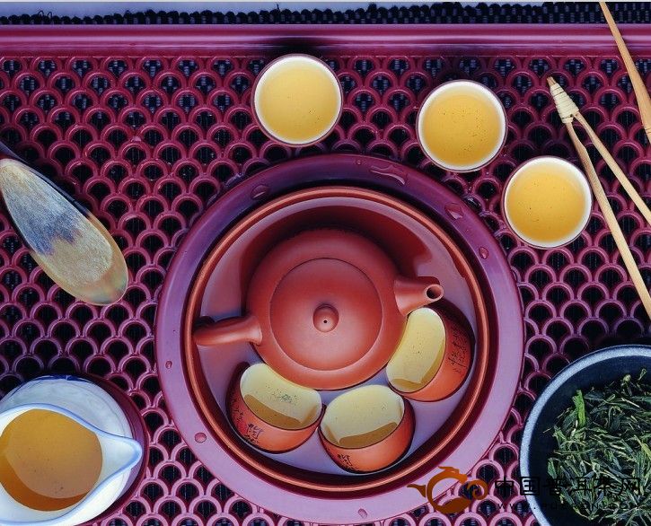 常饮黑茶,如高档黑茶禅洱茯茶,可以解决很大一部分“亚健康”问