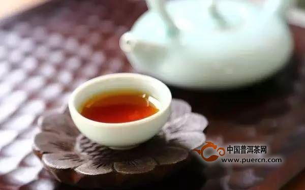 夏天喝茶同样要讲究茶性和体质